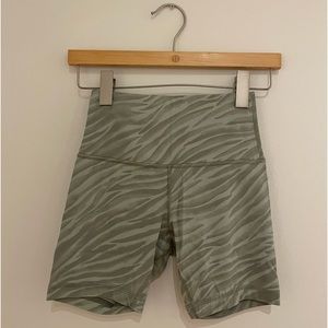 lululemon align shorts